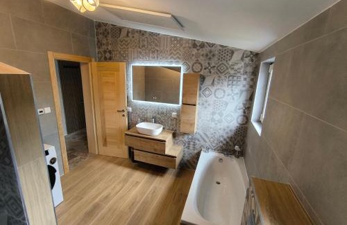 Utjeha Apartment | Green Castle