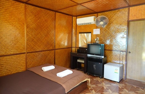Bai Lan Hotel | Green Cottage Beach Resort