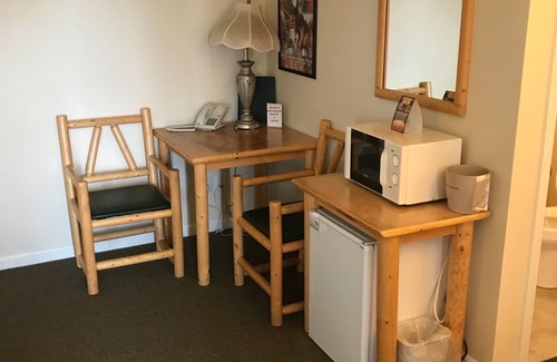 Cody Hotel | Green Gables Inn