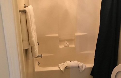 Cody Hotel | Green Gables Inn