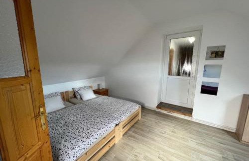 Gencsapati Apartment | Green Garden Apartman