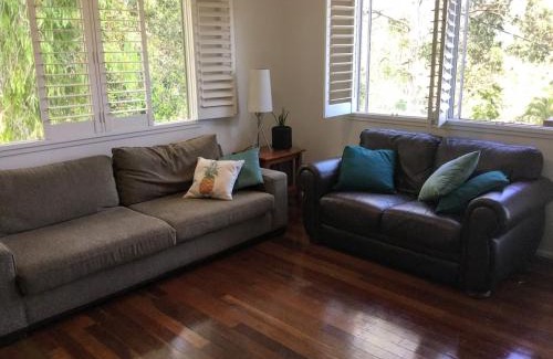 Kin Kin House | Green Hill Cottage, Heart of Noosa Hinterland