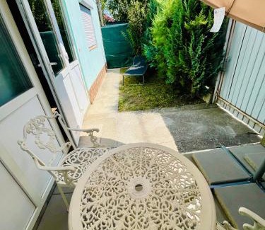 Onesti House | Green House