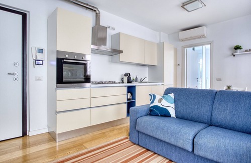 Bullona Apartment | Green Island near the Purple Line