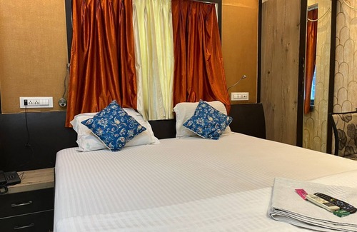 Kolkata Hotel | Green Leaf Regency