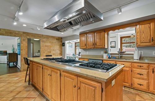 Blakeslee Villa | Green Majesty: Luxe Getaway — Your Private Paradise Awaits!