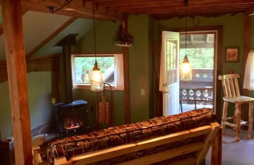 Waterbury Cabin | Green Mountain - Grunberg Haus Inn & Cabins