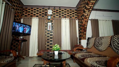 Kuravilangad House | Green Nestle Heritage Homestay