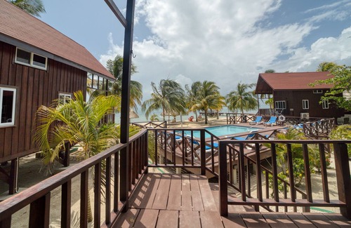 Placencia Hotel | Green Parrot Belize