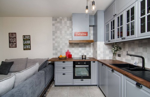 Saints Constantine and Helena Apartment | Green space in the city-Akvarel 3