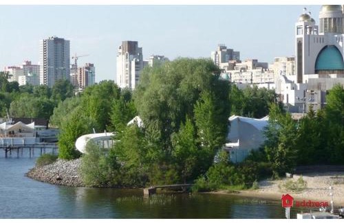 Dniprovs'kyi District Apartment | Green Stone