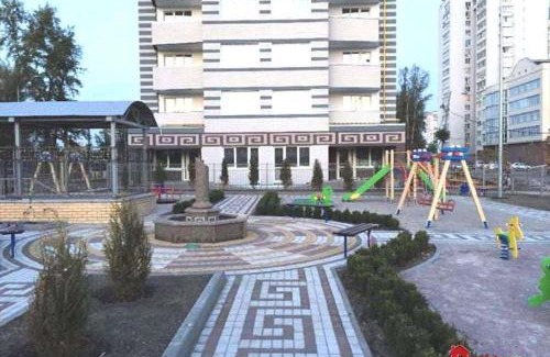 Dniprovs'kyi District Apartment | Green Stone