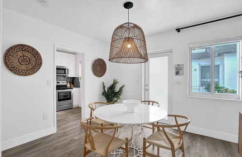 West Avenue Apartment | Green Suite 2BD/2 BA Miami Beach Lincoln Villa Free Parking