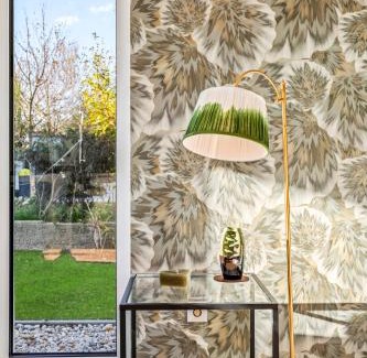 Schwarzlackenau Apartment | Green Suite - Whirlpool Garden - free parking - WiFi