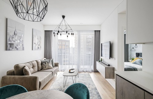 Business District Apartment | Green Tower in Vilnius