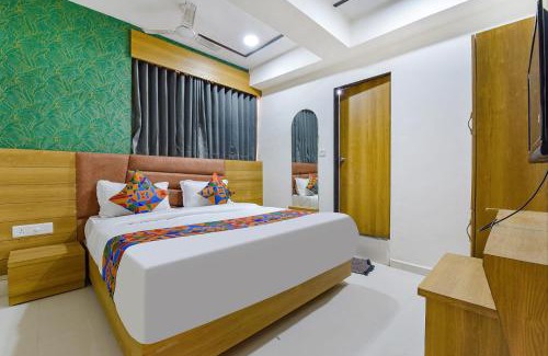 Ahmedabad Hotel | Green Tree Hotel