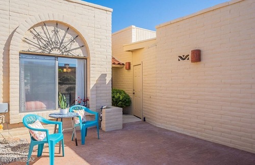 Desert Hills IV House | Green Valley Casita - View !
