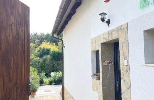 Veszprem House | Green Valley Vendégház a Betekints-völgyben