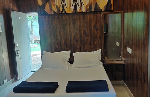 Khalapur Hotel | Green View Resort