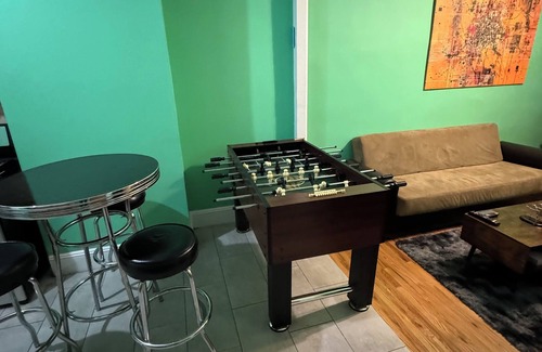 Queens Apartment | Green Walls NYC Cozy Shared Apartment in Vibrant Neighborhood!