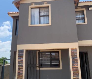 Katlehong House | Greenfield Guesthouse