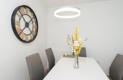Reading House | Greenfield Modern 3BR Home - Southcote lane , Reading