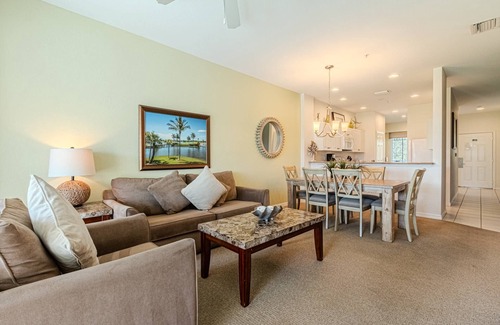 Naples Condo | Greenlinks/Lely Condo-2nd floor 200 bldg. with lake view, den w/TV/sleeper sofa & office/work space