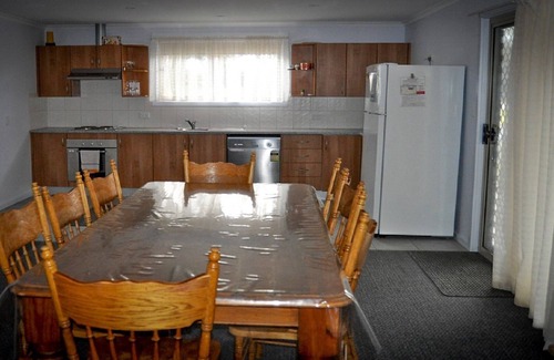 Lake Wangary House | Greenly Sunset is a great budget holiday shack