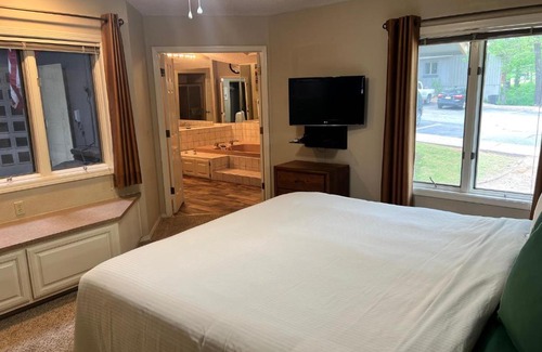 Bella Vista Apartment | Greens One Vacation Home 13