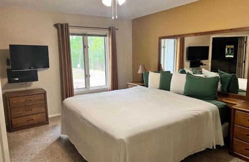 Bella Vista Apartment | Greens One Vacation Home 17