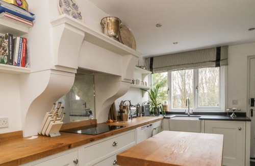 Low Newton Cottage | GREENTHORN, pet friendly, character holiday cottage in Cartmel Fell