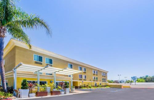 Pacific Beach Hotel | GreenTree Inn San Diego Mission Bay