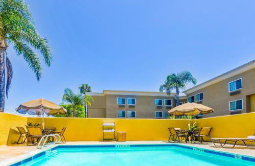 Pacific Beach Hotel | GreenTree Inn San Diego Mission Bay