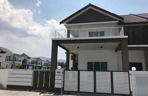 Titi Teras House | Greenville Homestay