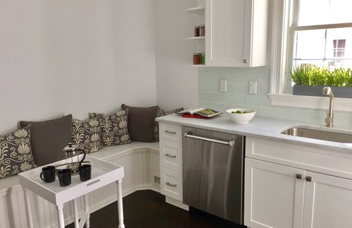 Cos Cob House | Greenwich, CT Hotel Alternative Completely Renovated High End Townhouse