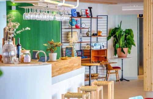 Salon-de-Provence Hotel | greet hotel Salon de Provence