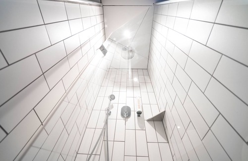 Munchen District Hotel | GREFIS Hotel