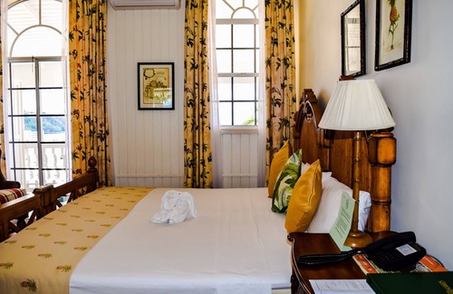 Kingstown Hotel | Grenadine House