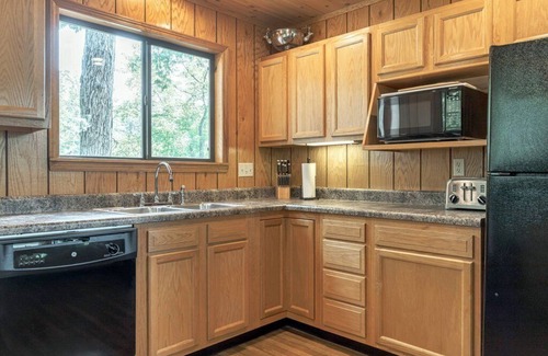 Innsbrook Ski Chalet | Grendel Grove Getaway by StayLage