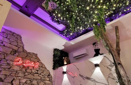 Quartier Chorier-Berriat Hotel | Grenoble LA SUITE 2 spa jaccuzzi et sauna privatif