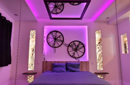 Quartier Chorier-Berriat Hotel | Grenoble LA SUITE 2 spa jaccuzzi et sauna privatif