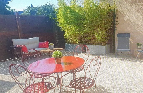 Greoux-les-Bains House | GREOUX LES BAINS Maisonette T2 with terrace and private parking