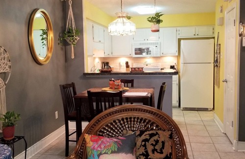 Terrytown Condo | Gretna Getaway/great for travel nurses/7 miles to French Quarter