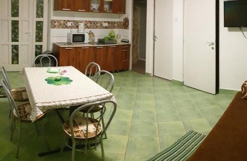 Poroszlo Apartment | Grevia Apartmanok