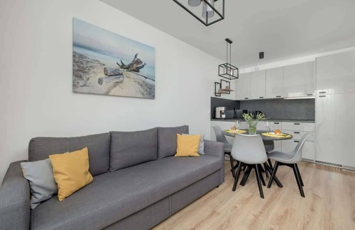 Kolobrzeg Apartment | Grey Apartment | Kołobrzeg | Furnished Balcony