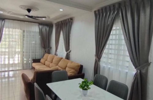 Taman Teh Teng Seng House | Grey Fantasy Homes Room #2 nRoom size: 230 sq.ft.