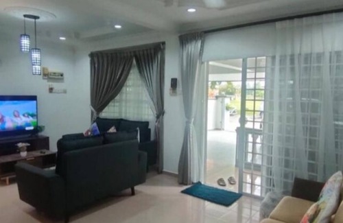 Taman Teh Teng Seng House | Grey Fantasy Homes Room #2 nRoom size: 230 sq.ft.