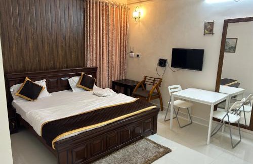 Banjara Hills Apartment | Grey Home