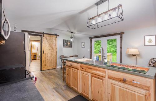 Logan House | Grey Pines at Hocking Vacations