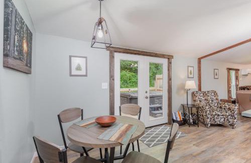 Logan House | Grey Pines at Hocking Vacations